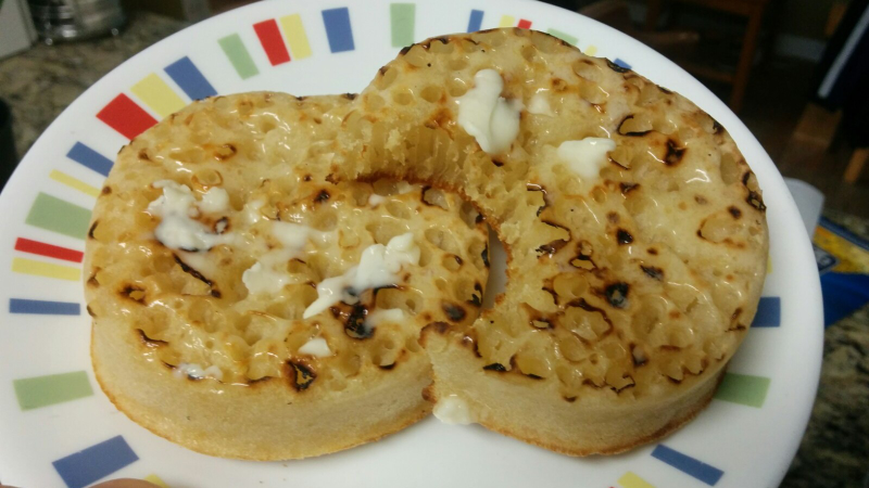 Illustration for article titled Crumpets are NOT English Muffins, Okay?